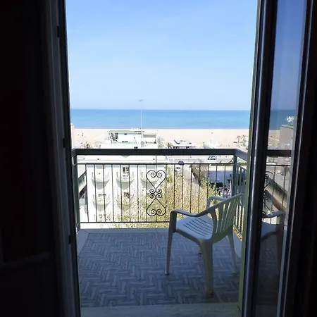 Consul Hotel 3*